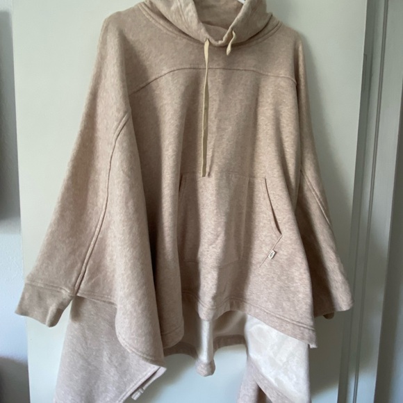 UGG Poncho, Beige, Very Cozy - Picture 10 of 14